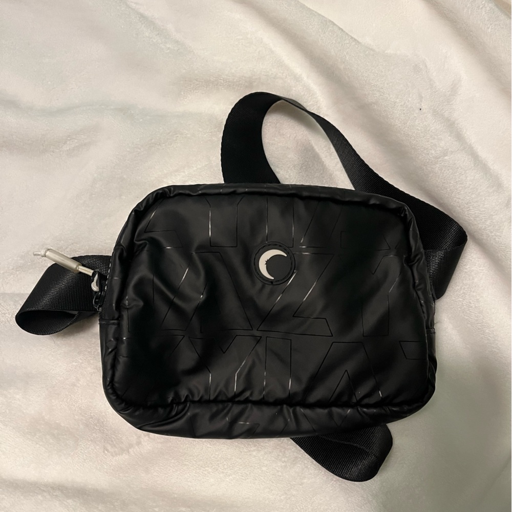 Black waist bag